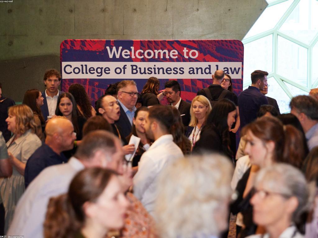 ពត៌មានថ្មីៗ និងការសំរេចចិត្តជោគជ័យ